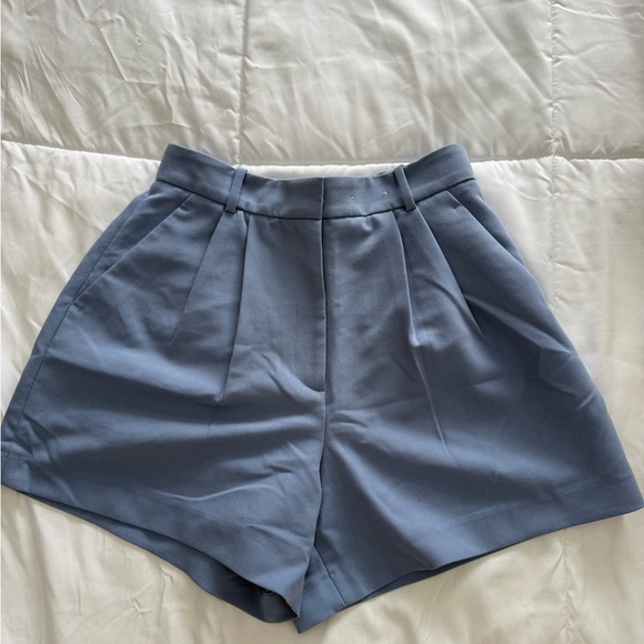 Abercrombie A&F Sloane Tailored Curve Love Shorts Size 6 Light Blue Like New - Picture 2 of 5